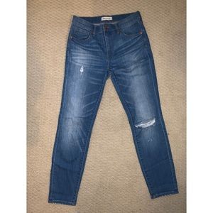 Madewell 9” High Rise Distressed Skinny